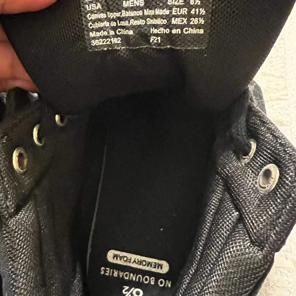 Shoes size 8.5